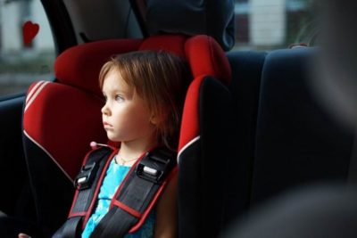 как правильно перевозить детей в легковом автомобиле